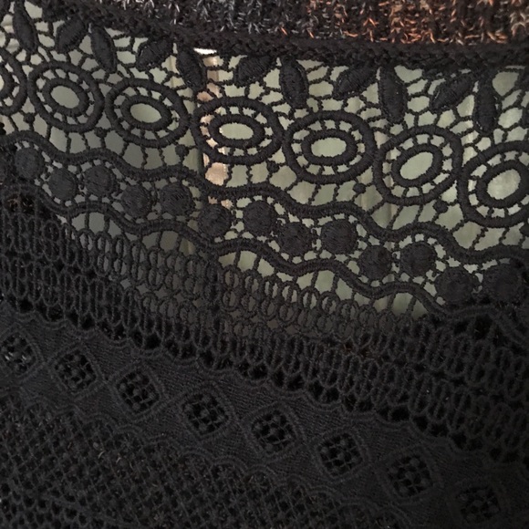 Sweater by Free People in size medium. Colour navy blue . Lace back - Picture 3 of 7